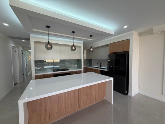 Kitchen with island bench